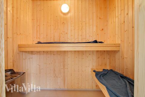 Nyd varmen i saunaen i luksushus nr. 394 til 22 personer