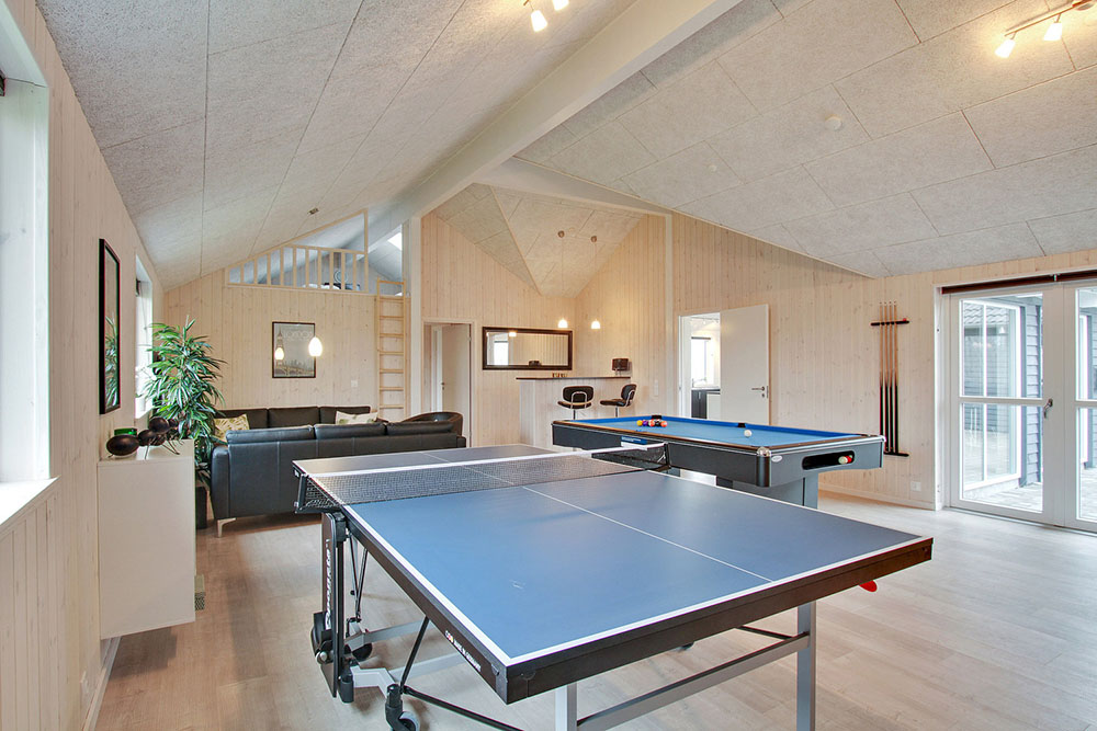 Ud over de mange timer, man kan bruge i husets pool-afdeling, så byder luksushus 701 også på billard/bordtennis og dart