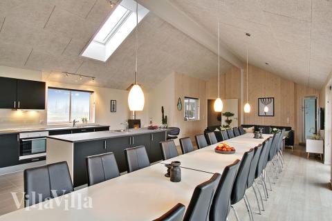 Det store lyse opholdrum i luksushus nr. 701 til 24.