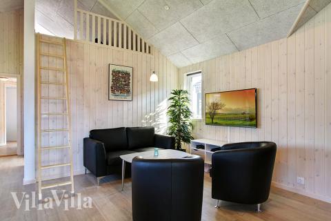 Aktivitetsrum i luksushus nr. 704 med 7 soveværelser og plads til 18 personer.