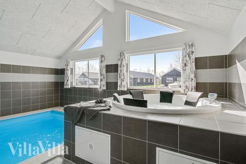 Nyd varmen i spaen i luksushus nr. 705 i Tyskland