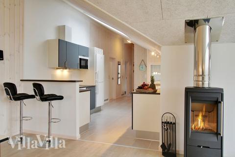 Køkkenet i luksushus nr. 708 er godt indrettet.