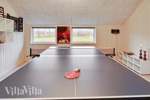 Luksushus 708 til 12 personer byder på et stort aktivitetsrum med bl.a. billard og dart