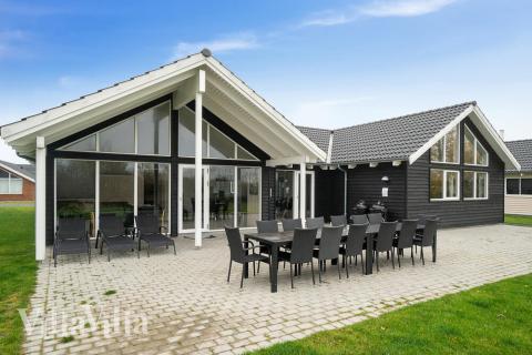 Dette skønne poolhus nr. 709 med plads til 16 personer ligger i Tyskland