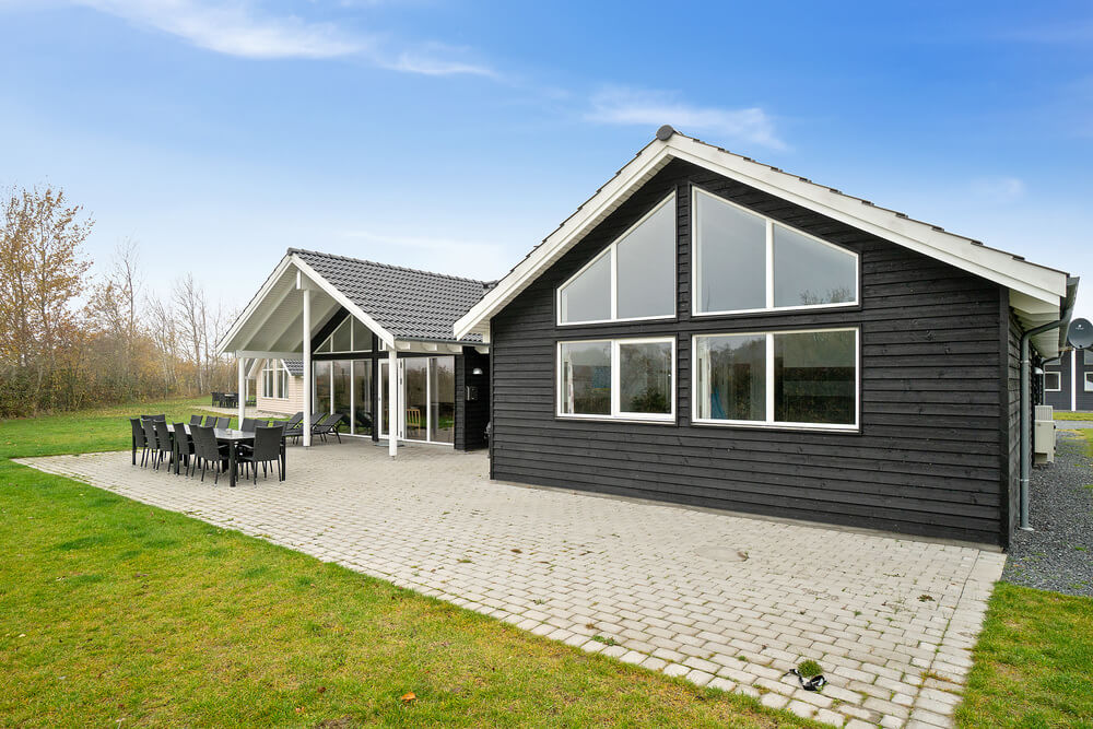 Luksushus nr. 709 har en dejlig terrasse med gode havemøbler til 16 personer.