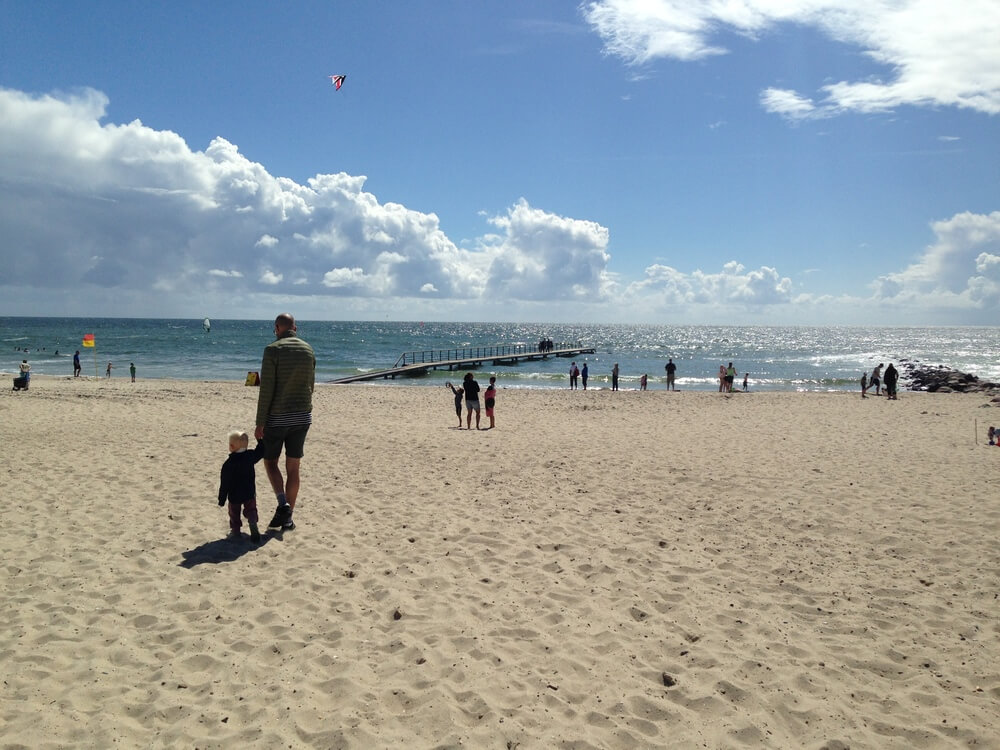 Stranden nær luksushus nr. 396 i Vestjylland indbyder til en gåtur.