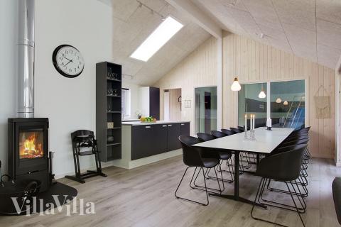 Det store lyse opholdrum i luksushus nr. 713 til 16.