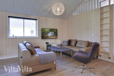 Aktivitetsrum i luksushus nr. 706 med 9 soveværelser og plads til 24 personer.