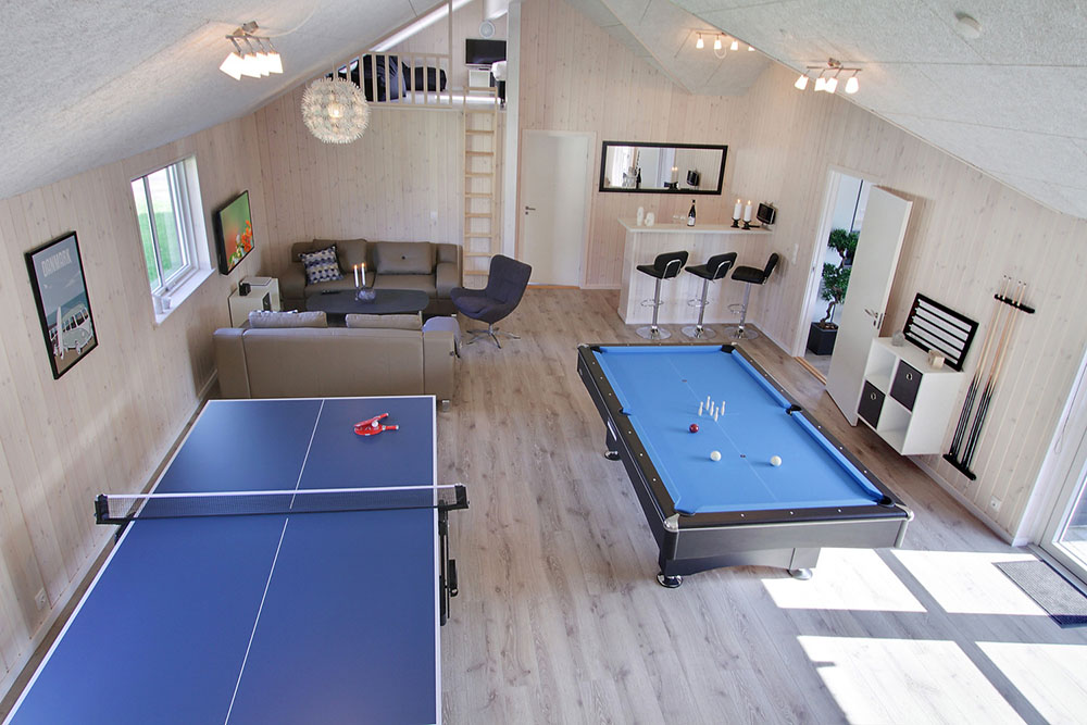 Ud over de mange timer, man kan bruge i husets pool-afdeling, så byder luksushus 706 også på billard/bordtennis og dart