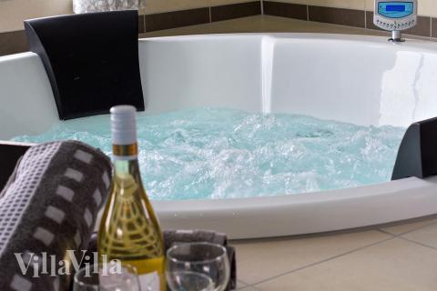 Nyd varmen i spaen i luksushus nr. 706 i Tyskland