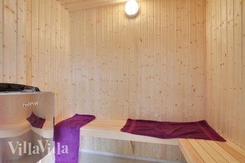Nyd varmen i saunaen i luksushus nr. 715 til 20 personer