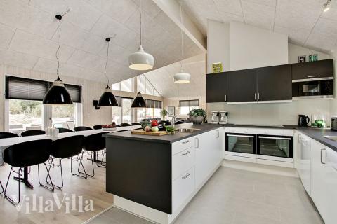 Køkkenet i luksushus nr. 399 er godt indrettet.