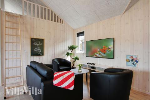 Luksushus 399 til 18 personer byder på et stort aktivitetsrum med bl.a. billard og dart