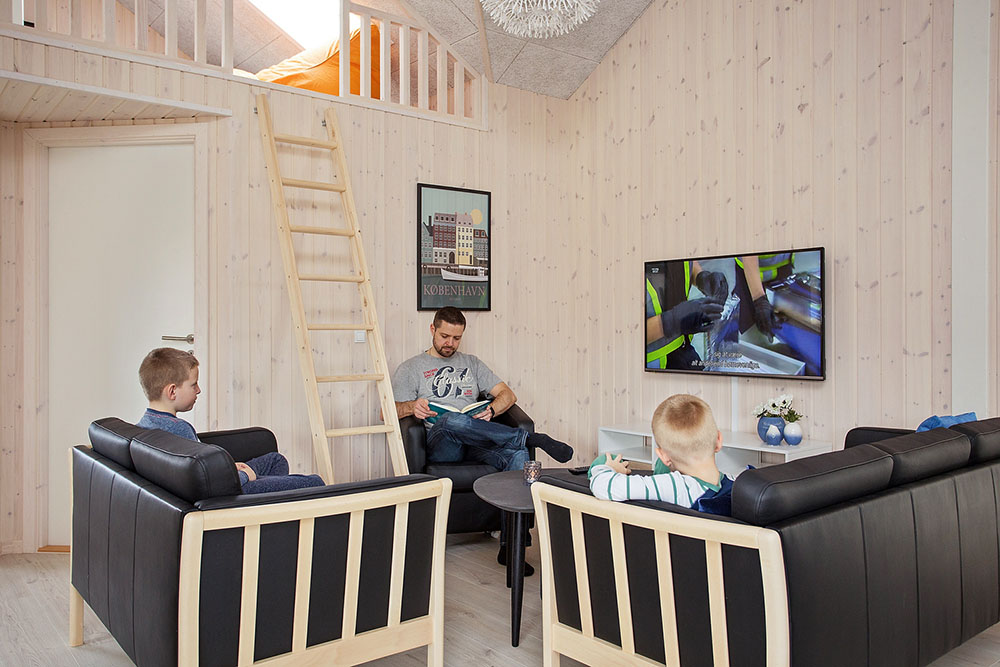 Dyst i sommerhusets aktivitetsrum, når I besøger luksushus nr. 398 i Nordsjælland.