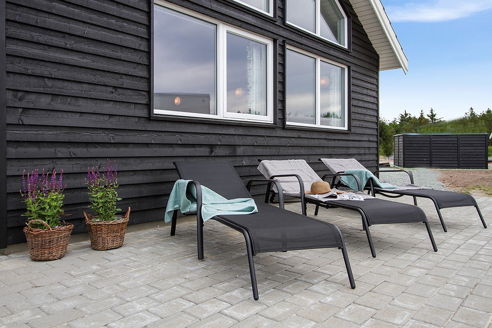 Luksushus nr. 390 har en dejlig terrasse med gode havemøbler til 18 personer.