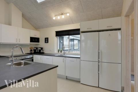 Køkkenet i luksushus nr. 392 er godt indrettet.