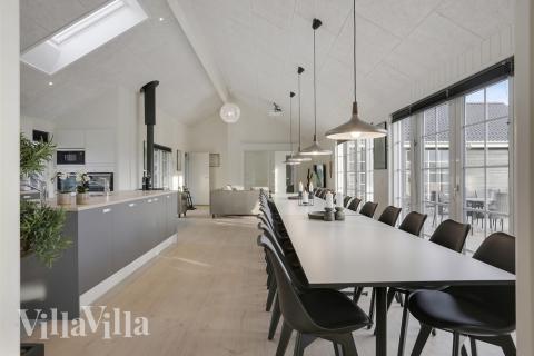 Det store lyse opholdrum i luksushus nr. 415 til 26.