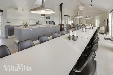 Opholdsrum med plads til 26 i luksushus nr. 415.