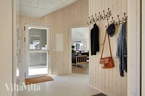 Den rummelige entre i luksushus nr. 410 i Nordsjælland