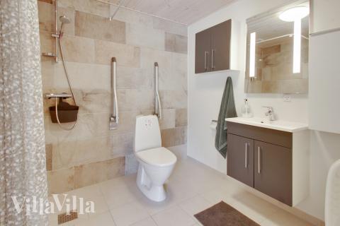 Ét af badeværelserne i luksushus nr. 410