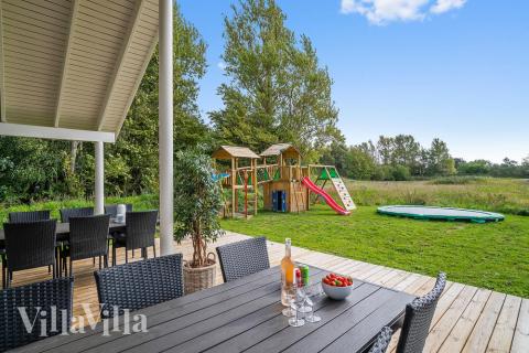 Flot sommerhus nr. 416 med god plads til op til 16 personer