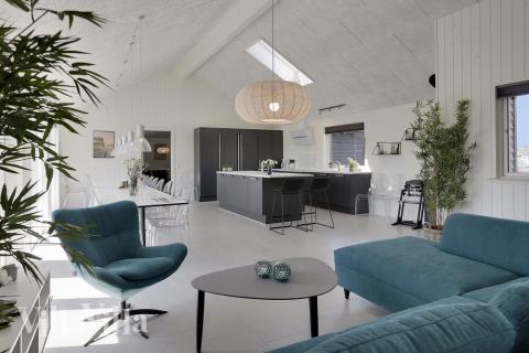 Opholdsrum med plads til 24 i luksushus nr. 403.