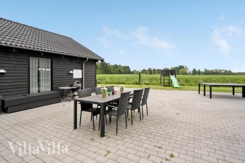 Luksushus nr. 403 har en dejlig terrasse med gode havemøbler til 24 personer.