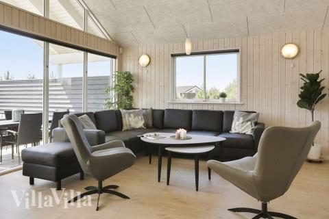 Opholdsrum med plads til 20 i luksushus nr. 413.