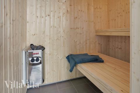 Nyd varmen i saunaen i luksushus nr. 413 til 20 personer