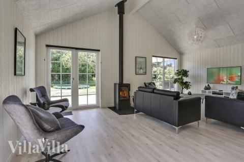 Det store lyse opholdrum i luksushus nr. 419 til 24.