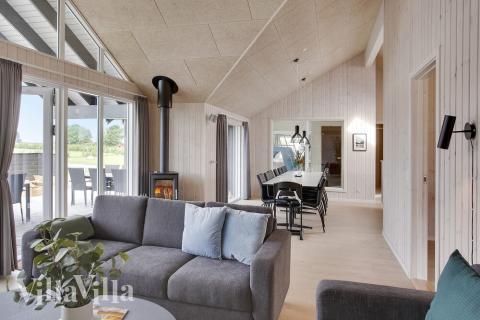 Det store lyse opholdrum i luksushus nr. 418 til 14.