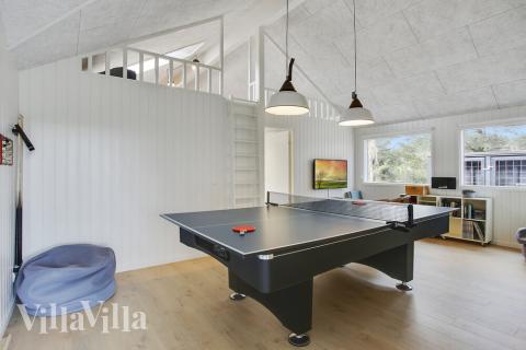 Ud over de mange timer, man kan bruge i husets pool-afdeling, så byder luksushus 411 også på billard/bordtennis og dart