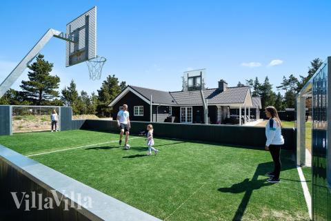 Stort udvalg af udendørs aktiviteter ved luksushus nr. 412 i Vestjylland.