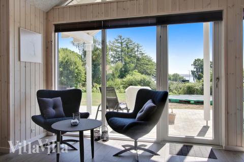 Opholdsrum med plads til 16 i luksushus nr. 421.