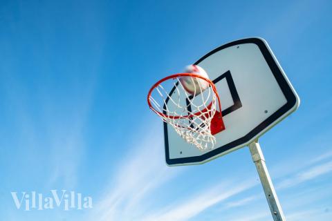 Ude-aktiviteter omkring sommerhus nr. 430.