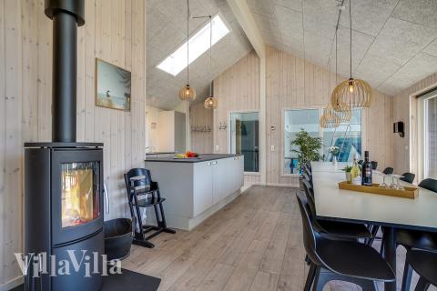 Det store lyse opholdrum i luksushus nr. 716 til 16.