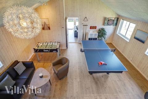 Ud over de mange timer, man kan bruge i husets pool-afdeling, så byder luksushus 716 også på billard/bordtennis og dart