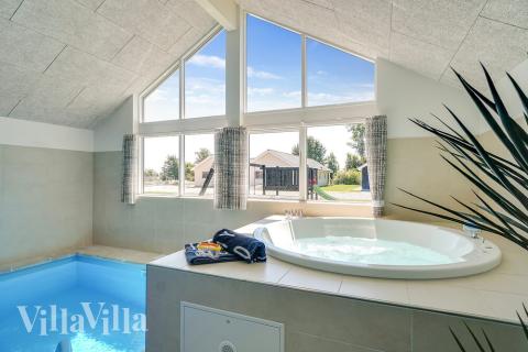 Nyd varmen i spaen i luksushus nr. 716 i Tyskland