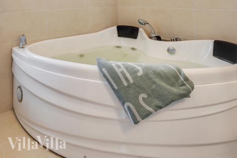 Nyd varmen i spaen i luksushus nr. 722 i Tyskland