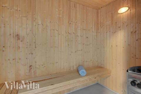 Nyd varmen i saunaen i luksushus nr. 438 til 30 personer