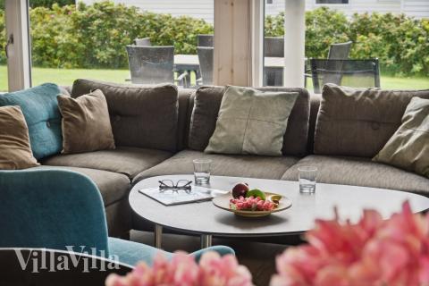 Sofahjørnet i luksushus 427 i Lolland/Falster/Møn.