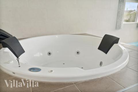 Nyd varmen i spaen i luksushus nr. 427 i Lolland/Falster/Møn