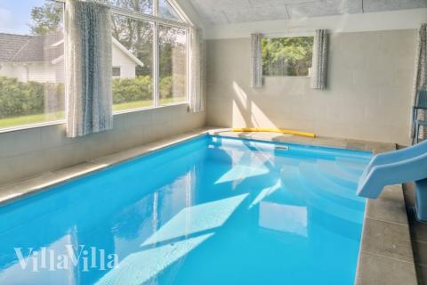 Den lækre pool i luksushuse nr. 427 til 14 personer