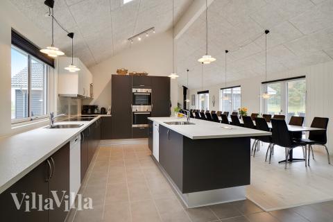 Køkkenet i luksushus nr. 429 er godt indrettet.