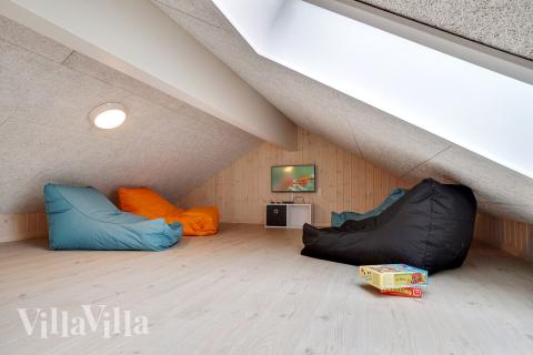 Den store hems i luksushus nr. 429 til 30 personer