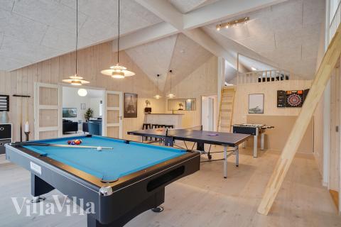 Aktivitetsrum i luksushus nr. 429 med 12 soveværelser og plads til 30 personer.