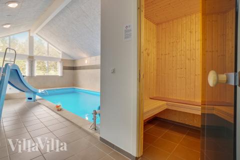 Nyd varmen i saunaen i luksushus nr. 429 til 30 personer