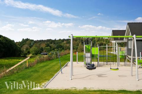 Ud over de mange timer, man kan bruge i husets pool-afdeling, så byder luksushus 429 også på mange udendørs aktiviteter