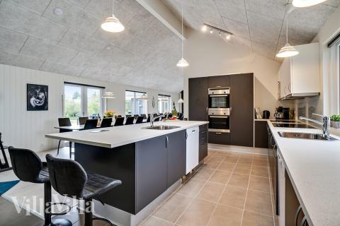 Køkkenet i luksushus nr. 431 er godt indrettet.