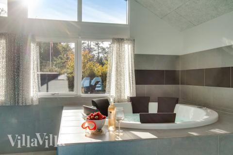 Nyd varmen i spaen i luksushus nr. 435 i Nordsjælland